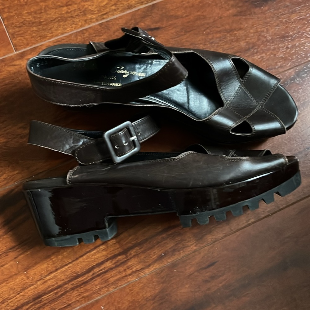 Robert Clergerie brown leather sandals